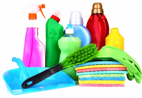 End of tenancy cleaner in Putney preparing a rental property for inspection
